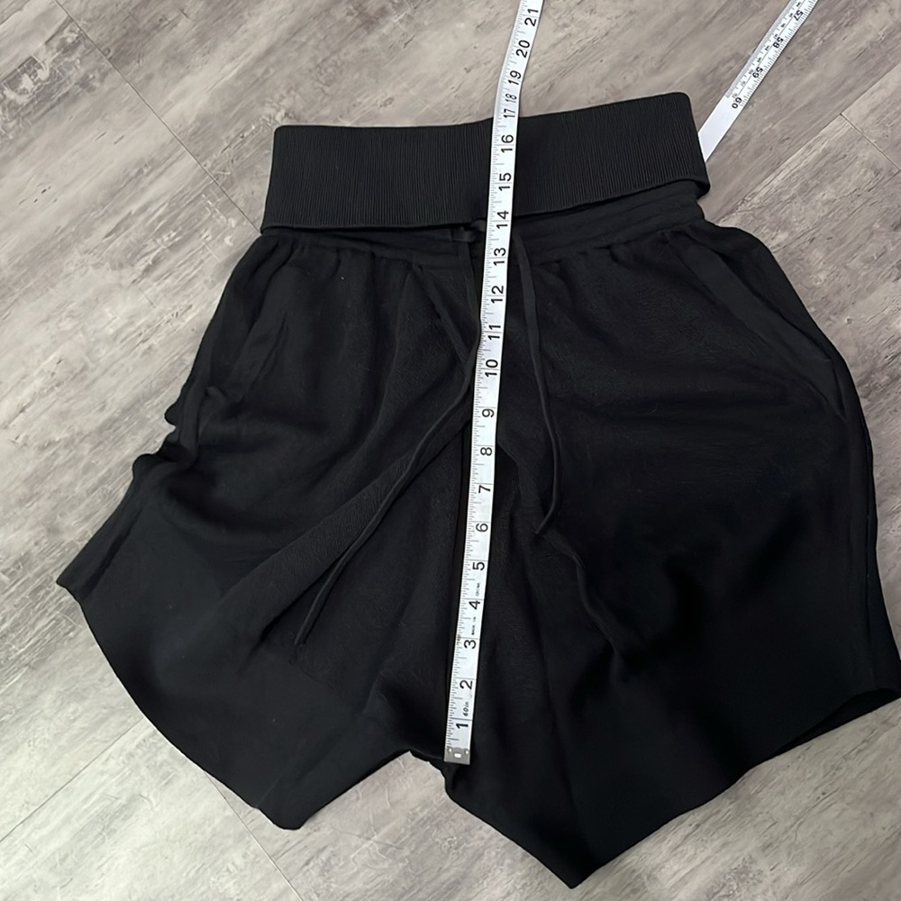 NEW with tags Nike Every Stitch Considered Black Knit Shorts Women's Small - Picture 10 of 13
